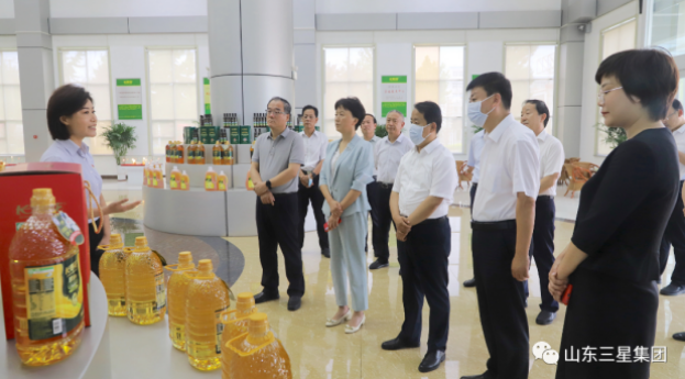 山東省糧食和物資儲(chǔ)備局黨組書(shū)記、局長(zhǎng)王偉華來(lái)山東三星集團(tuán)調(diào)研