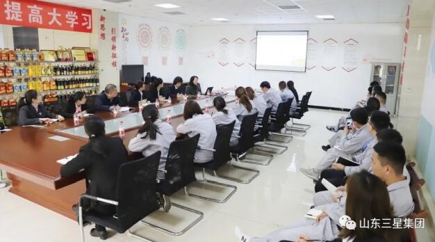 中國糧油學(xué)會知名油脂專家、河南工業(yè)大學(xué)教授劉玉蘭受邀來山東三星集團作專題講座